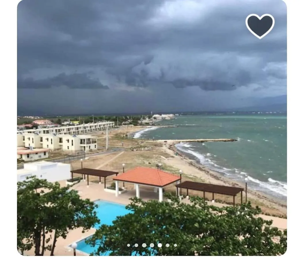 Lägenhet Large Luxurious Beach Front At Bayfront Villa Portmore Jamaica